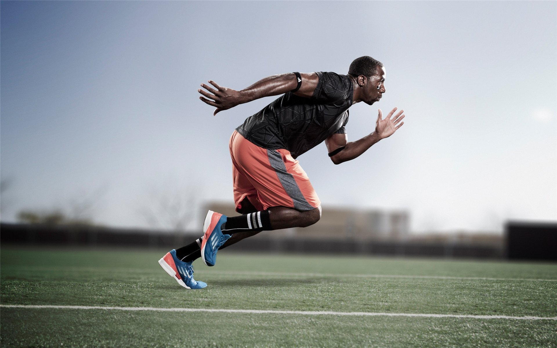 勒沃库森控球推进渗透对方防线，勒沃库森精选球员