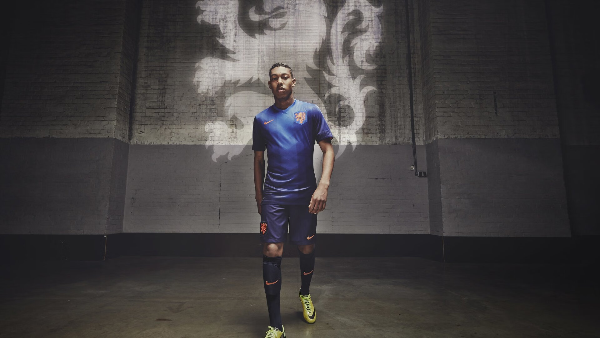 曼城逼抢压迫演练近乎完美，曼城进攻