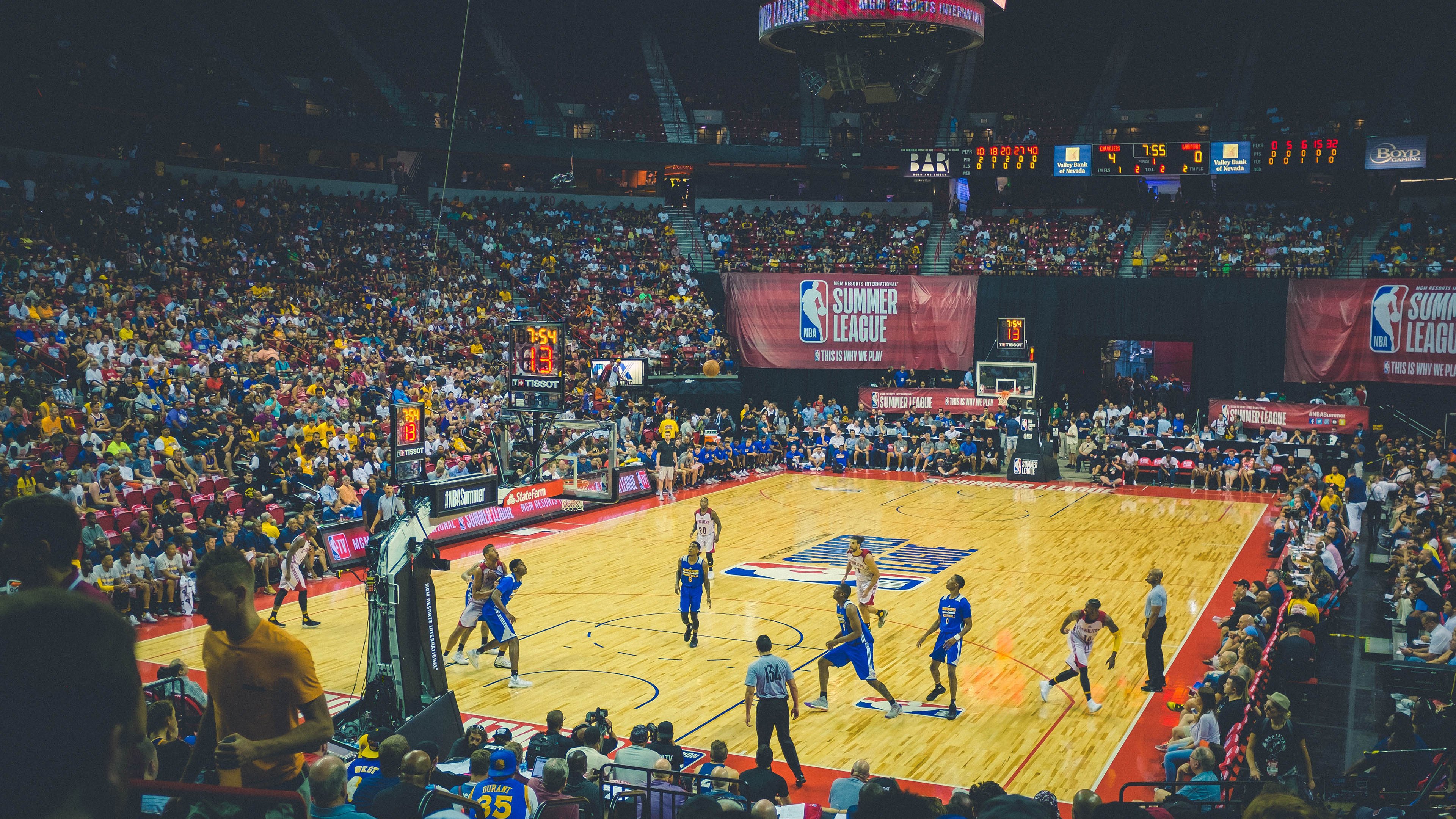 BLG黑马之路点燃全场激情,黑马love